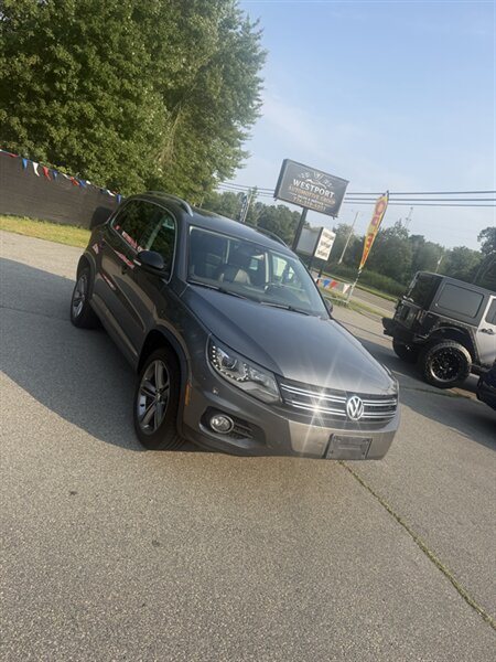 2017 Volkswagen Tiguan 2.0T Sport 4Motion   - Photo 1 - Westport, MA 02790
