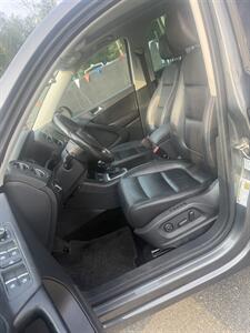 2017 Volkswagen Tiguan 2.0T Sport 4Motion - Photo 8 - Westport, MA 02790