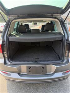 2017 Volkswagen Tiguan 2.0T Sport 4Motion - Photo 6 - Westport, MA 02790