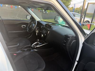 2019 Kia Soul - Photo 10 - Westport, MA 02790