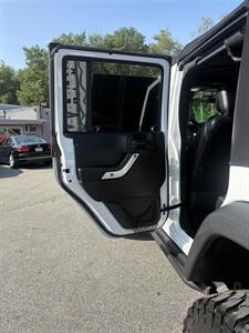 2016 Jeep Wrangler Unlimited Rubicon Hard Rock - Photo 12 - Westport, MA 02790