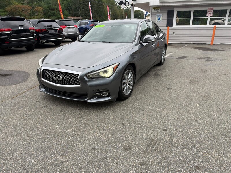 2015 INFINITI Q50