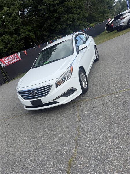 2016 Hyundai SONATA   - Photo 1 - Westport, MA 02790