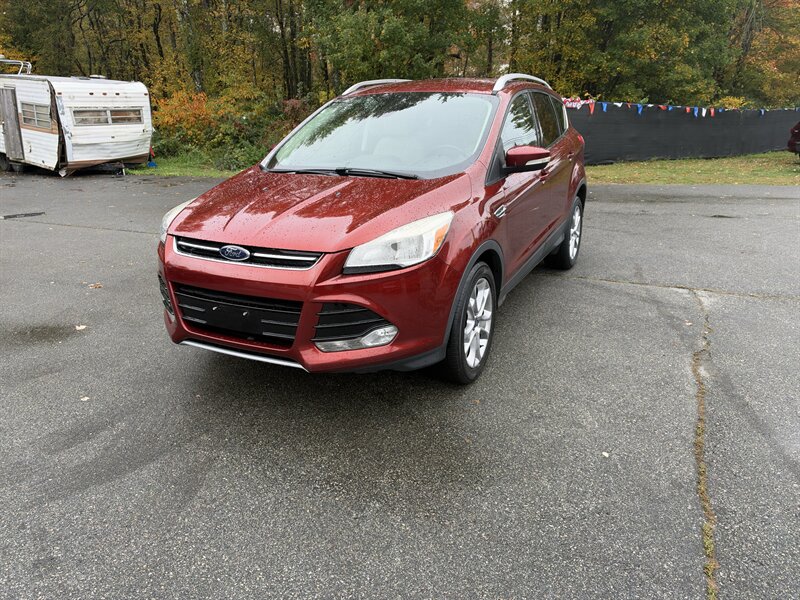 2014 Ford Escape Titanium   - Photo 1 - Westport, MA 02790