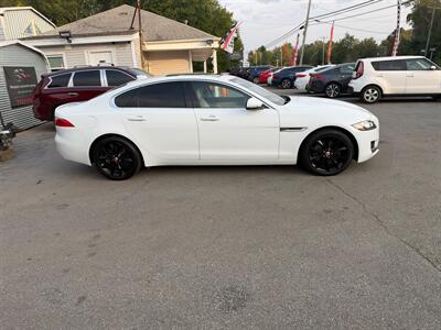 2018 Jaguar XF 25t Premium - Photo 4 - Westport, MA 02790