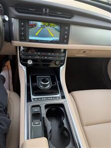 2018 Jaguar XF 25t Premium - Photo 9 - Westport, MA 02790