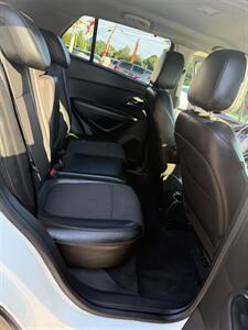 2020 Chevrolet Trax LT - Photo 9 - Westport, MA 02790