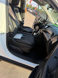 2020 Chevrolet Trax LT - Photo 10 - Westport, MA 02790