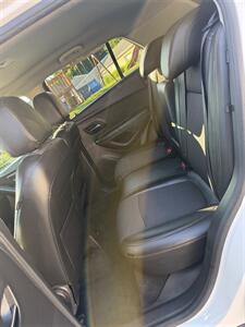 2020 Chevrolet Trax LT - Photo 11 - Westport, MA 02790