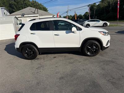 2020 Chevrolet Trax LT - Photo 4 - Westport, MA 02790