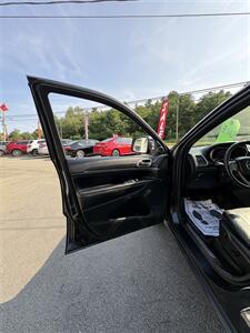 2015 Jeep Grand Cherokee Limited - Photo 9 - Westport, MA 02790