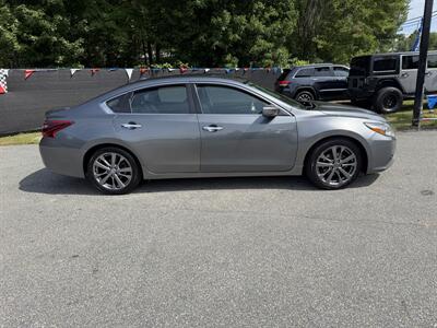 2018 Nissan Altima 2.5 SR   - Photo 4 - Westport, MA 02790