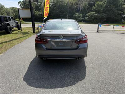 2018 Nissan Altima 2.5 SR   - Photo 8 - Westport, MA 02790