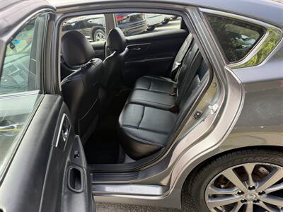 2018 Nissan Altima 2.5 SR   - Photo 9 - Westport, MA 02790
