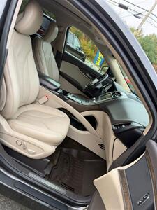 2017 Lincoln MKX Reserve - Photo 12 - Westport, MA 02790