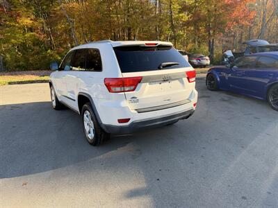 2012 Jeep Grand Cherokee Laredo   - Photo 7 - Westport, MA 02790