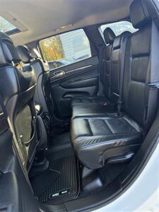 2012 Jeep Grand Cherokee Laredo   - Photo 11 - Westport, MA 02790
