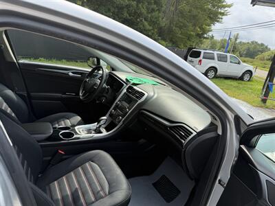 2013 Ford Fusion SE - Photo 8 - Westport, MA 02790