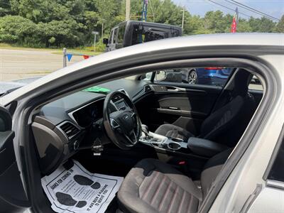 2013 Ford Fusion SE - Photo 9 - Westport, MA 02790