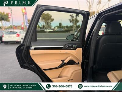 2016 Porsche Cayenne S   - Photo 13 - Lawndale, CA 90260