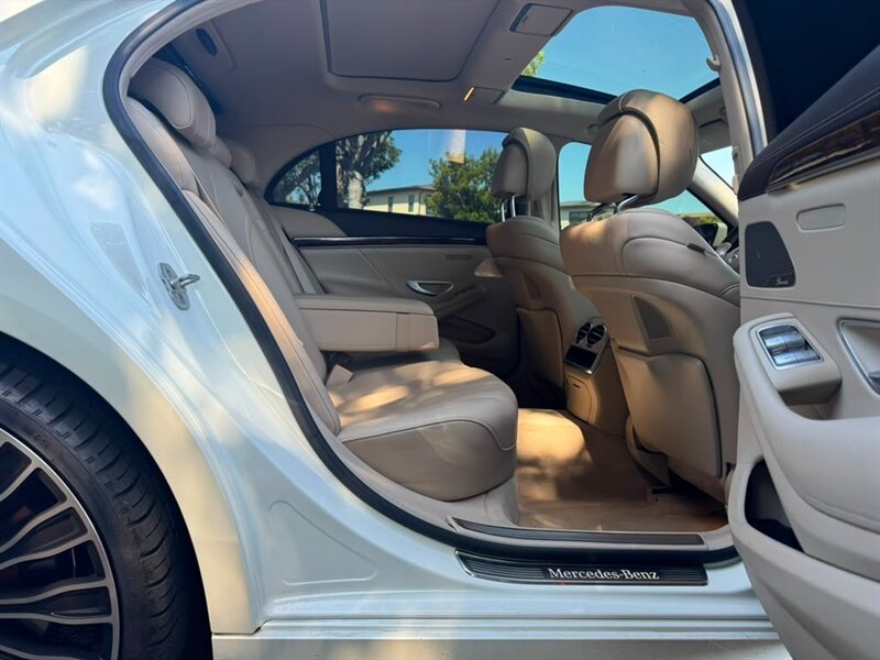 2015 Mercedes-Benz S-Class S550 - Photo 11