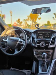 2014 Ford Focus Titanium With Backup Camera - Photo 28 - Lawndale, CA 90260