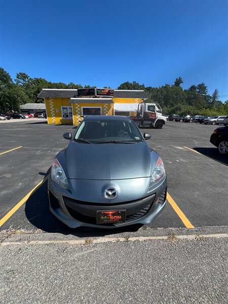 2013 Mazda Mazda3 i Touring i Touring - Photo 2 - Windham, ME 04062