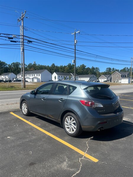 2013 Mazda Mazda3 i Touring i Touring - Photo 5 - Windham, ME 04062