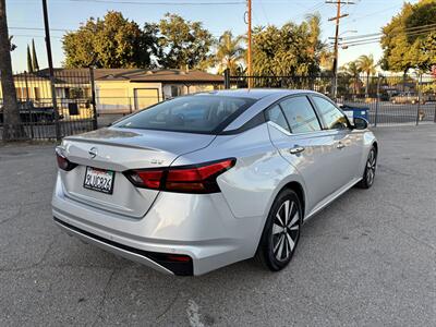 2022 Nissan Altima 2.5 SV - Photo 7 - Arleta, CA 91331