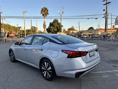 2022 Nissan Altima 2.5 SV - Photo 5 - Arleta, CA 91331