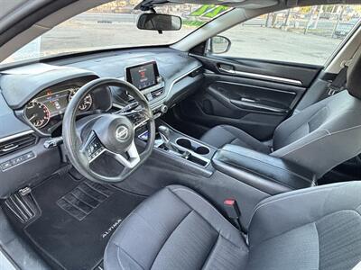2022 Nissan Altima 2.5 SV - Photo 11 - Arleta, CA 91331