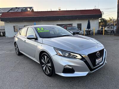 2022 Nissan Altima 2.5 SV Sedan