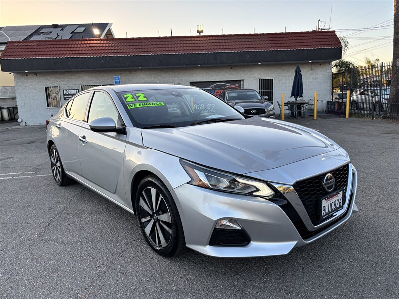 2022 Nissan Altima 2.5 SV  