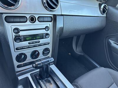 2005 Ford Mustang V6 Deluxe - Photo 14 - Arleta, CA 91331