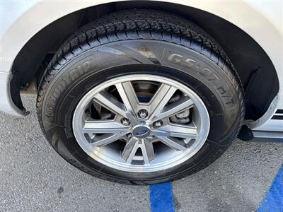 2005 Ford Mustang V6 Deluxe - Photo 25 - Arleta, CA 91331