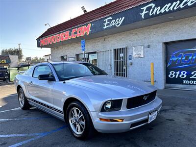 2005 Ford Mustang V6 Deluxe - Photo 2 - Arleta, CA 91331