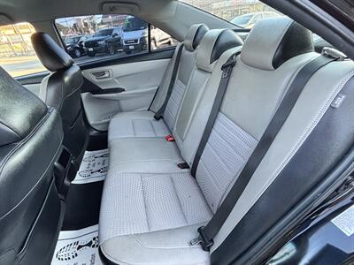 2015 Toyota Camry SE - Photo 12 - Arleta, CA 91331