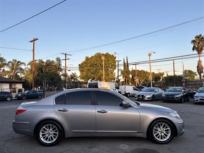 2011 Hyundai Genesis 3.8 Premium - Photo 25 - Arleta, CA 91331