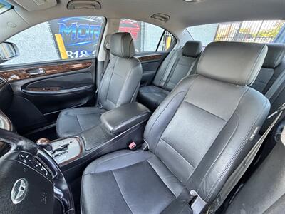 2011 Hyundai Genesis 3.8 Premium - Photo 12 - Arleta, CA 91331