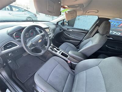 2018 Chevrolet Cruze LS Auto   - Photo 10 - Arleta, CA 91331