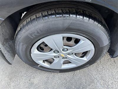 2018 Chevrolet Cruze LS Auto   - Photo 9 - Arleta, CA 91331