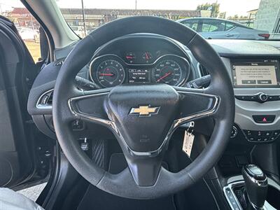 2018 Chevrolet Cruze LS Auto   - Photo 15 - Arleta, CA 91331