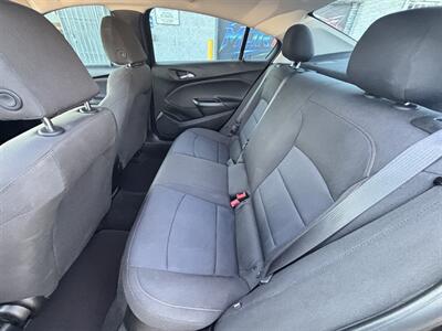 2018 Chevrolet Cruze LS Auto   - Photo 12 - Arleta, CA 91331