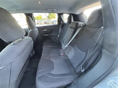 2019 Jeep Cherokee Latitude - Photo 13 - Arleta, CA 91331