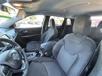 2019 Jeep Cherokee Latitude - Photo 11 - Arleta, CA 91331