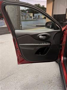 2015 Jeep Cherokee Sport - Photo 12 - Cleveland, OH 44111