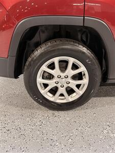 2015 Jeep Cherokee Sport - Photo 9 - Cleveland, OH 44111