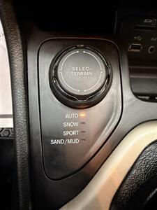 2015 Jeep Cherokee Sport - Photo 18 - Cleveland, OH 44111