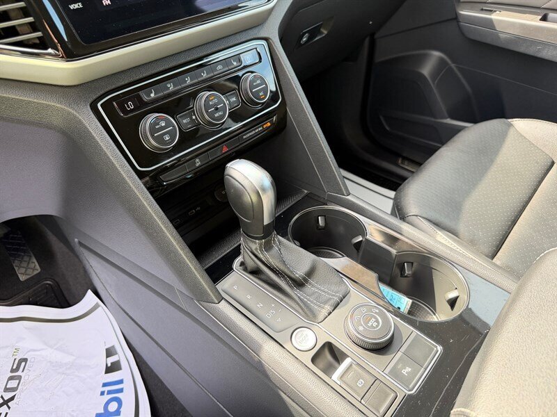 2022 Volkswagen Atlas SE w/Tech - Photo 13