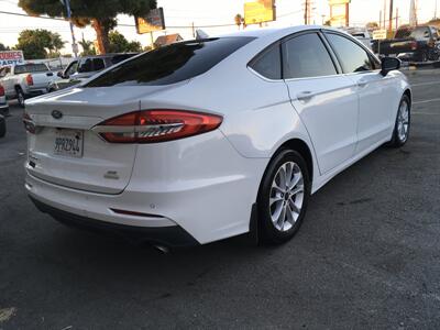 2020 Ford Fusion SE - Photo 9 - Santa Ana, CA 92704